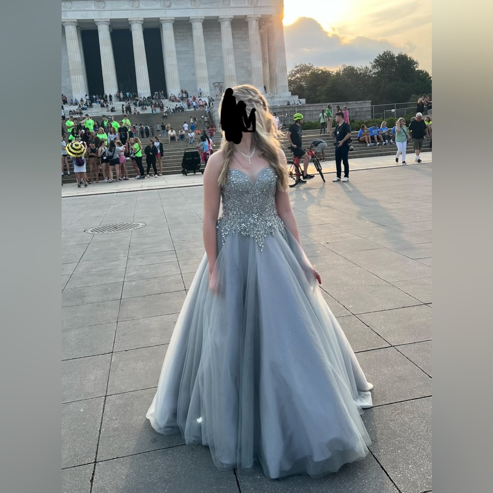 Camille La Vie Silver Embellished Prom Dress Size 2